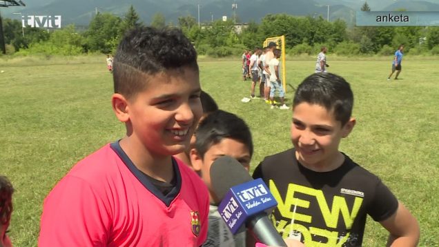 Na ihrisku Spojenej školy  sa hral rómsky futbal