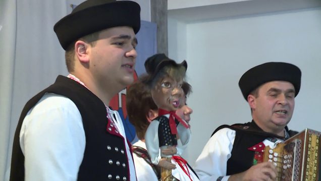 Vo Valči spievali celé rodiny nielen z obce, ale aj cezpoľní