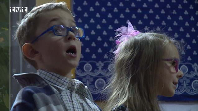 V ZŠ na Ul. P.Mudroňa vytvárali vianočné ozdoby deti spolu s rodičmi