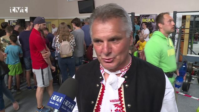 Sviatok práce oslávili silné ženy a muži pri činkách v posilňovni