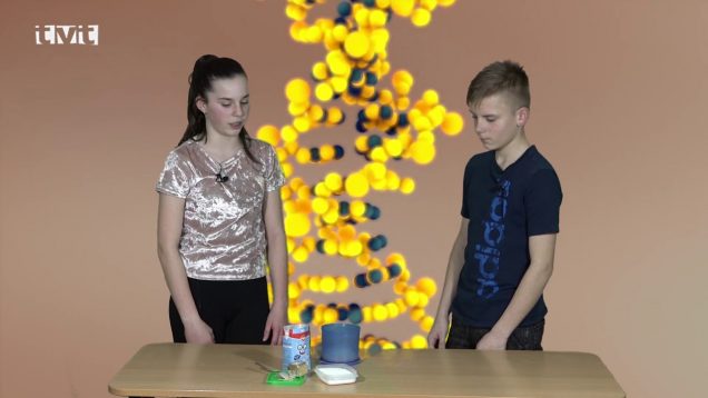 Žiaci z Hurbanky súťažia s videom, v ktorom spojili chémiu s futbalom