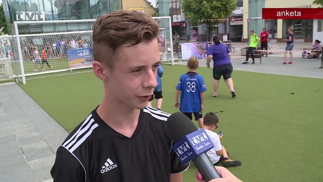 Divadelné námestie V Martine sa premenilo na futbalový trávnik, na ktorom na hľadali talenty