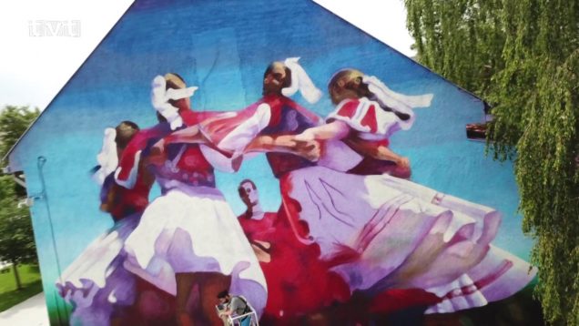 Na Divadelnom námestí odhalili veľkoformátovú maľbu