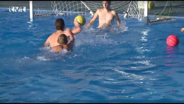 Mladí vodnopólisti z Vrútok ani počas prázdnin neleňošia