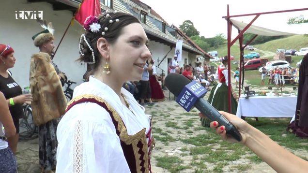 Na zrúcanine Sklabinského hradu sa konala dobová svadba Petra Révaia a Márie Forgáčovej