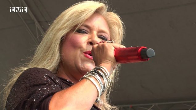 Domáci, ale aj cezpoľní si nenechali ujsť Kláštorský jarmok a vystúpenie Samanthy Fox