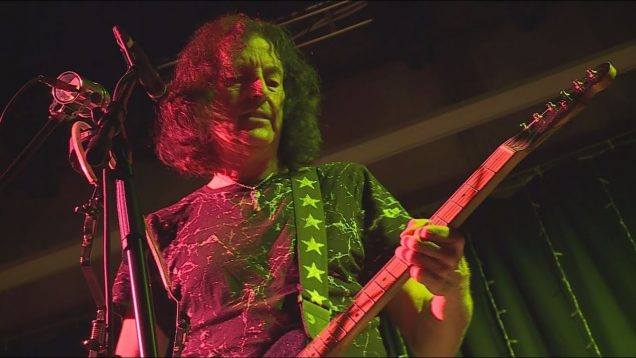 Známy austrálsky spevák Gwyn Ashton sa predstavil martinskému publiku