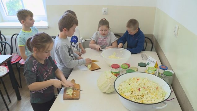 V Základnej škole vo Valči sa na vyučovaní venovali kapuste