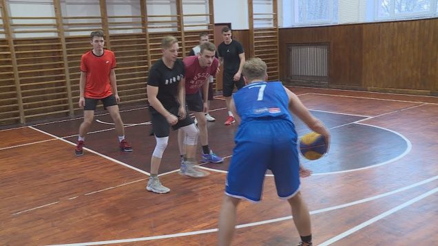 V telocvični lekárskej fakulty sa konal vianočný streetbalový turnaj