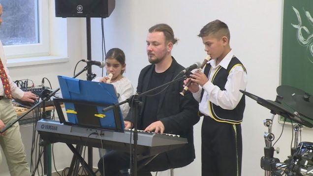 V Komunitnom centre sa tesne pred Vianocami konal koncert v podaní žiakov ZUŠ P.Mudroňa