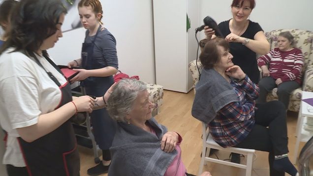 Kaderníci zo SOŠOaS  pravidelne vrámci praxe navštevujú Centrum sociálnych služieb na Ľadovni