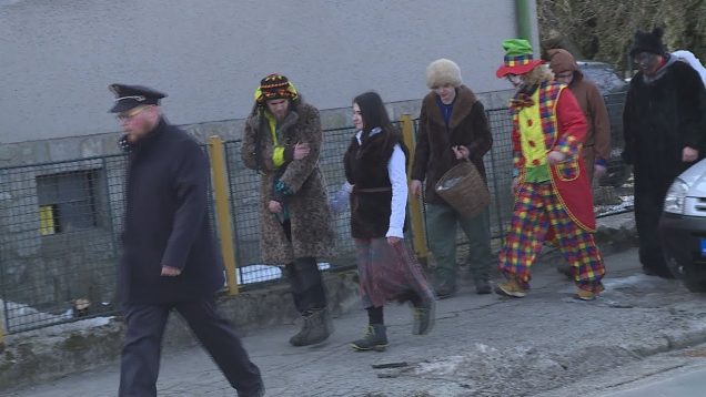 Priekopskí hasiči si opäť po roku obliekli masky a robili radosť spoluobčanom