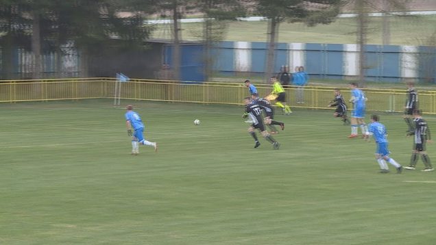 Futbalisti MŠK Fomatu poslali hráčov z Oravského Veselého domov bez bodu