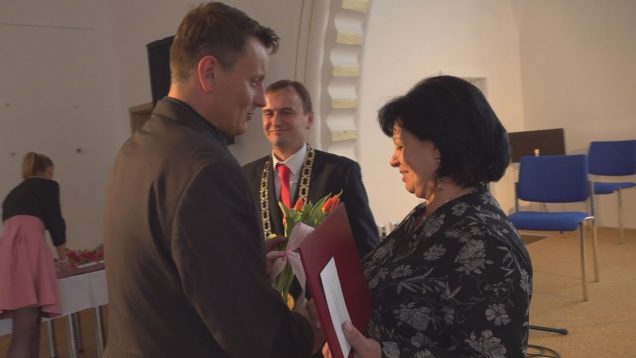 Učitelia z vrútockých škôl si prevzali ocenenie za svoju prácu z rúk primátora mesta