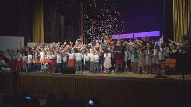 Budova, v ktorej sídli  ZŠ M.R.Štefánika bola slávnostne otvorená pred štyridsiatimi rokmi