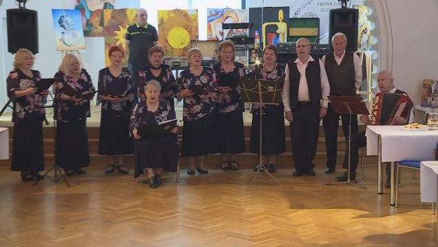 Vo Vrútkach prijali seniori pozvanie na majáles i posedenie ku Dňu matiek