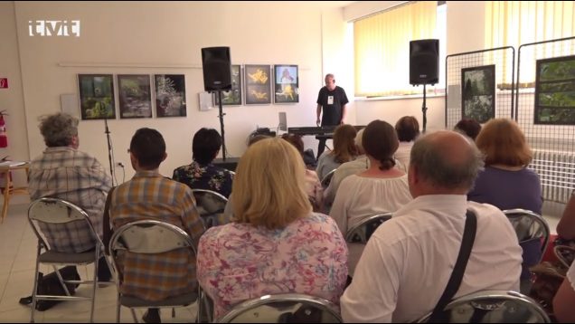 V Turčianskej knižnici vystavuje Milan Nemček fotografie zo svojej záhrady