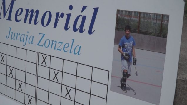 Na Sokolovni prebiehal hokejbalový turnaj venovaný pamiatke Juraja Zonzela