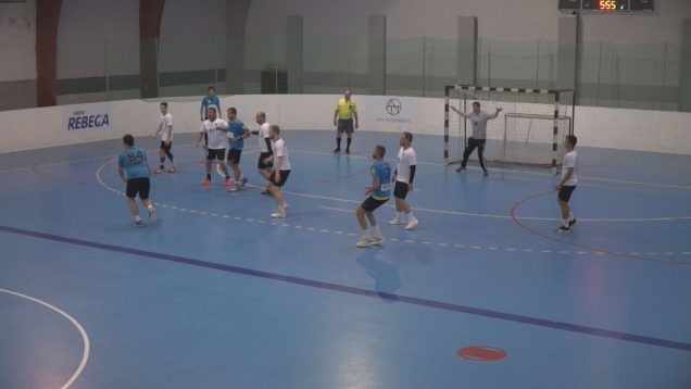 Martinskí hádzanári nedali hosťom z Vajnor na palubovke športovej haly dýchať