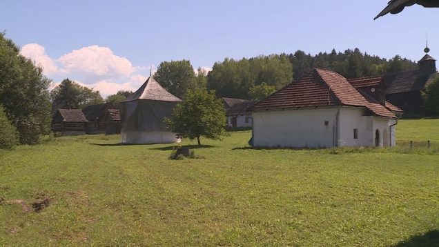 V skanzene sa v rámci projektu skúšali nové technológie záchrany drevených stavieb