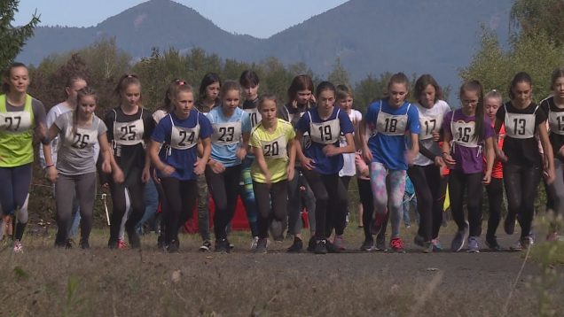 Do okresného kola v cezpoľnom behu sa zapojili viaceré základné školy