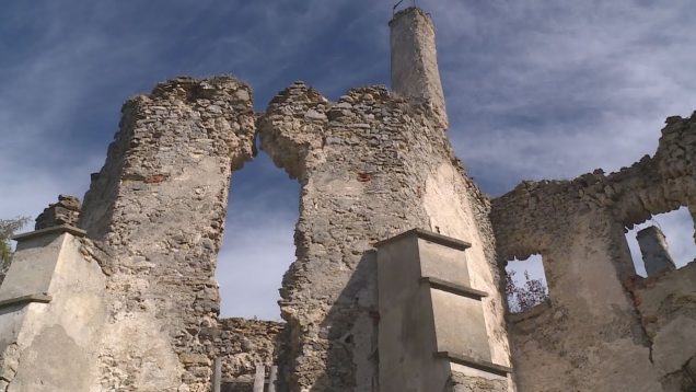 Turistickú sezónu na Sklabinskom hrade ukončili prednáškou i prehliadkou