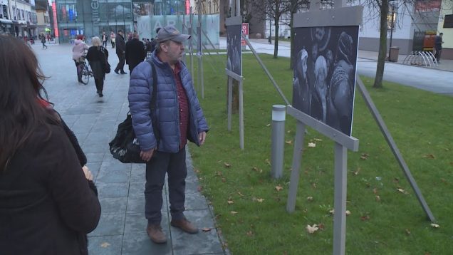 Fotograf Juraj Antal ukázal svoje fotografie po 30 rokoch od začiatku Nežnej revolúcie