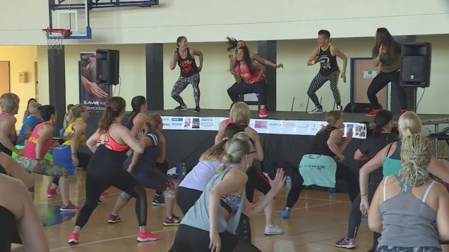 Telocvicňa v Záturčí sa otriasala za zvukov zumby