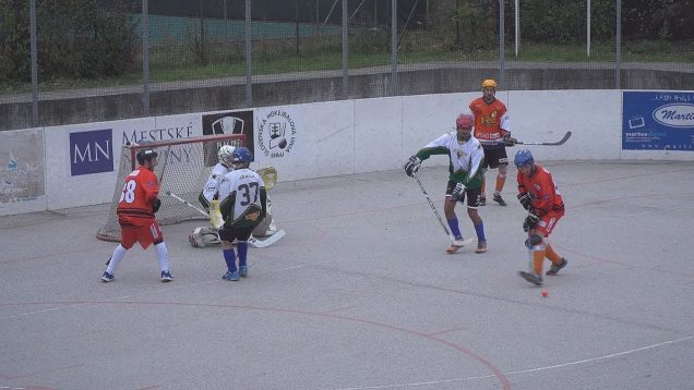 Turčianski  hokejbalisti aj v 8. kole regionálnej extraligy pokračovali  vo vzájomných súbojoch