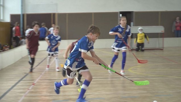 Na ZŠ Antona Bernoláka sa ešte pred Vianocami konal florbalový turnaj