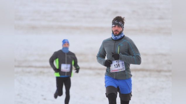 Zimný beh v Dražkovciach si vyskúšalo niekoľko desiatok bežcov