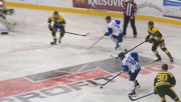 V prvom zápase play off martinskí hokejisti zdolali žilinských vlkov 2:1