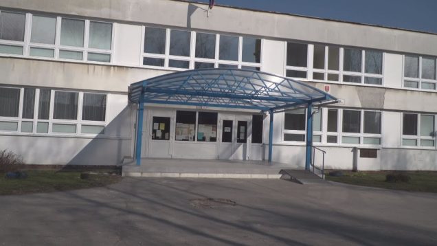 Vyučovanie na základných školách prebieha v alternatívnom režime