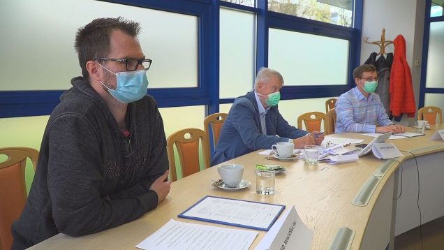 Študenti JLF UK  svoje vedomosti preukazujú pred štátnicovou komisiou online formou