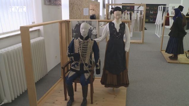 Ako sa obliekali naši predkovia prezrádza výstava „Na piatok i na sviatok“