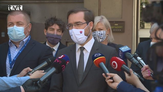 Minister zdravotníctva sa teší z priaznivej situácie, no vyzýva ľudí aby nepoľavovali