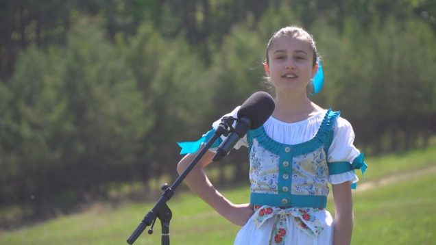 Talentovaná Natálka Lettrichová je finalistkou celoslovenskej folklórnej súťaže