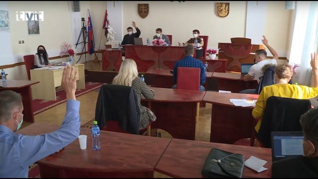 Vedenie Vrútok pre koronakrízu myslí aj na zadné vrátka, no život v meste nechce zastaviť