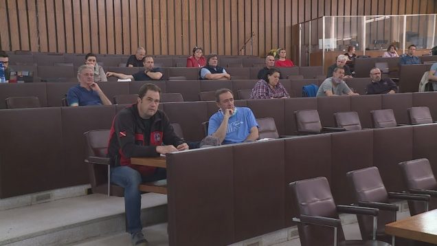 Vo veľkej zasadačke mestského úradu sa konal seminár venovaný zákonu o športe