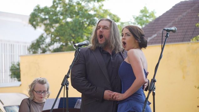 Operu v meste ocenilo publikum obrovským potleskom