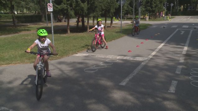 Letnú školu deti absolvujú aj na dopravnom ihrisku a teší sa veľkému záujmu