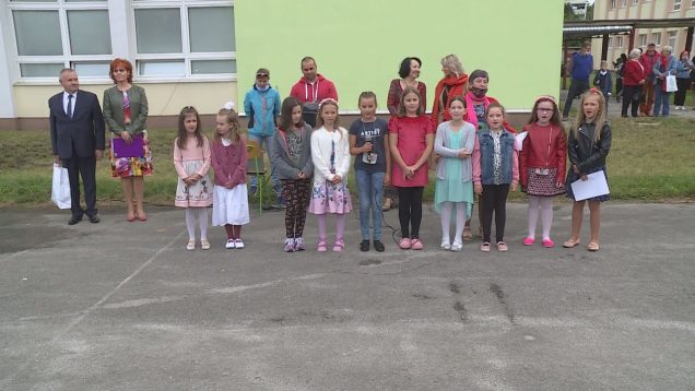 Po letných prázdninách sa dnes opäť otvorili brány škôl