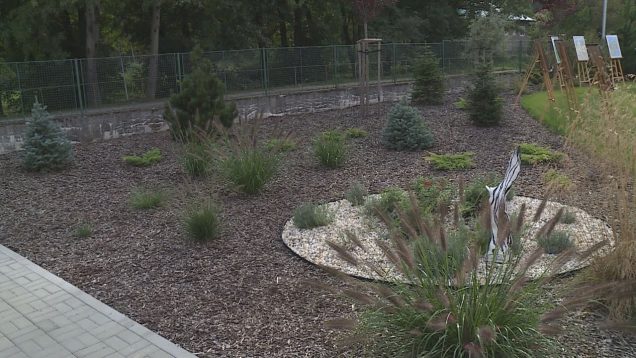 Súkromná základná umelecká škola v Záturčí sa pýši obnovenou a čarovnou záhradou