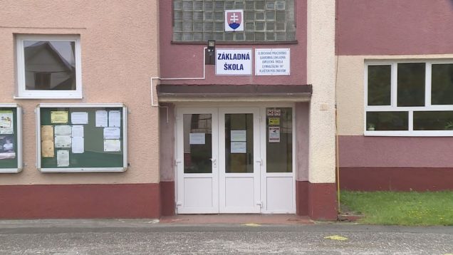 V ZŠ v Košťanoch nad Turcom sa začiatok školského roka z dôvodu vírusu posunul