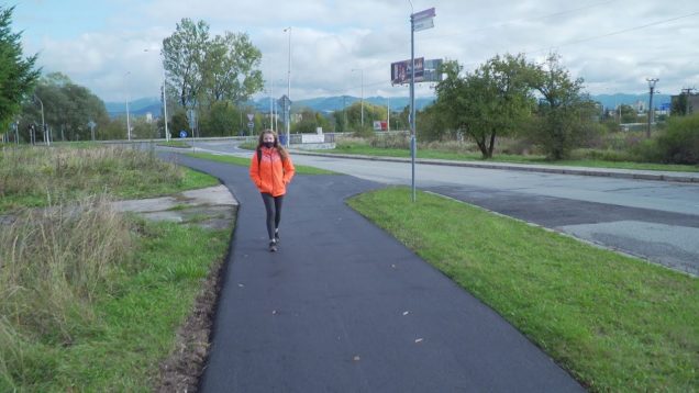 120 metrov dlhý chodník v Záturčí dostal nový povrch