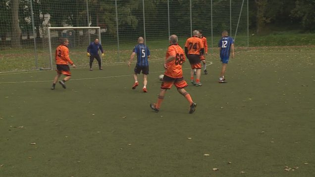 Keď sa mal v súťaži „lámať chlieb“, futbalisti mestskej ligy dostali stopku