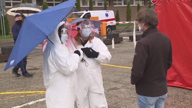 Medici sú v nasadení v boji proti koronavírusu