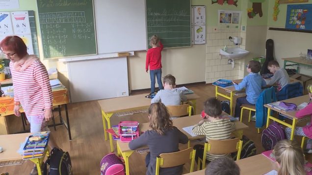 Deti sa do škôl od pondelka 18.1. nevrátia