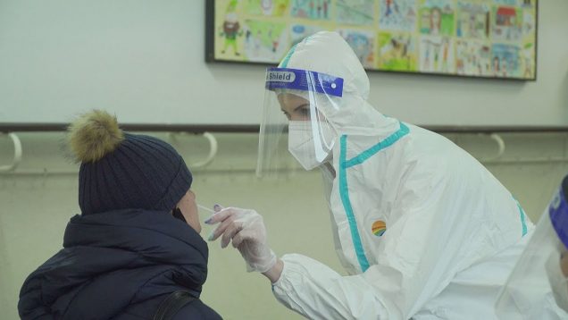 Sledovali sme priebeh víkendového skríningového testovania na ochorenie COVID-19  v Martine