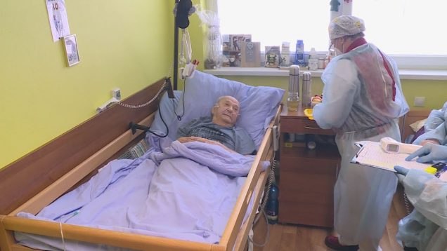 UNM spustila očkovanie klientov DSS. Zaočkovali aj 101-ročného pána Ferdinanda